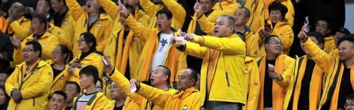  老牌劲旅波尔多降级引发球迷场外抗议风波  