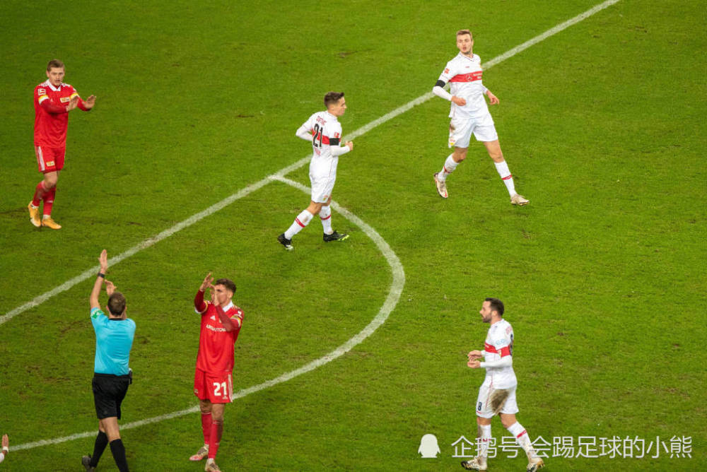  柏林联合绝杀斯图加特，黑马本色延续不败  